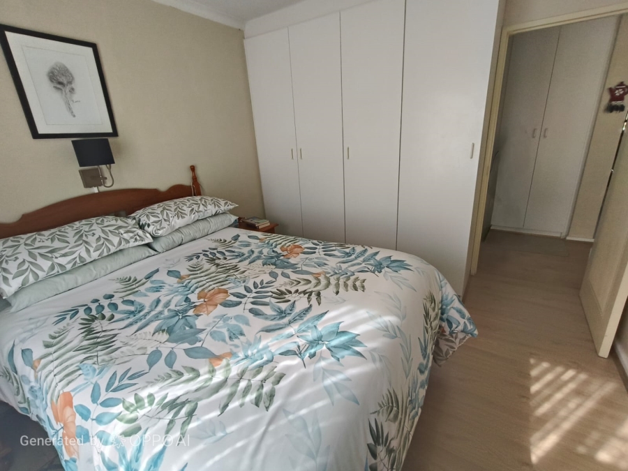 2 Bedroom Property for Sale in Gordons Bay Central Western Cape